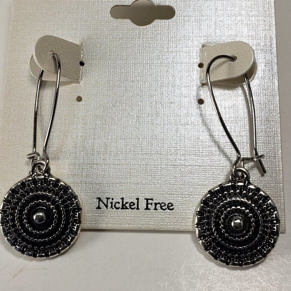 Textured Silver-tone Metal Embossed Design Kidney Wire Teardrop Earrings - Picture 3 of 5